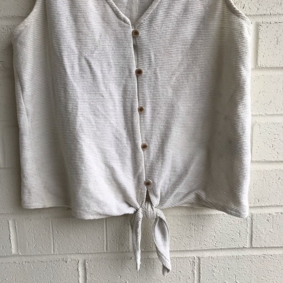 Madewell texture & thread button front tie top - Picture 4 of 8